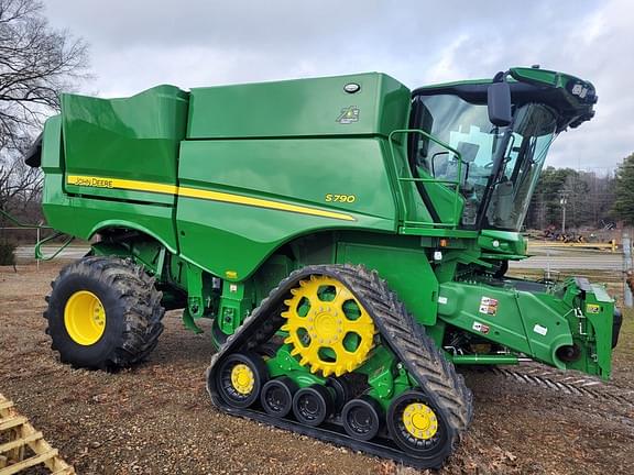 Image of John Deere S790 equipment image 3