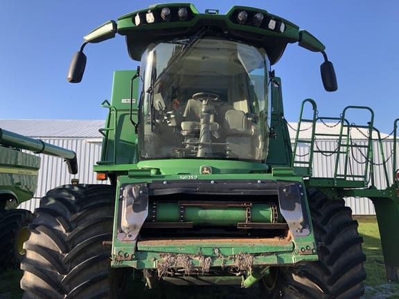 2022 John Deere S790 Equipment Image0