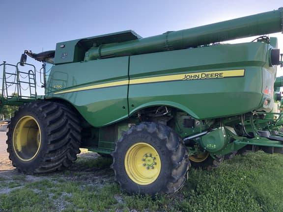 Image of John Deere S790 equipment image 2