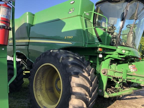 Image of John Deere S790 equipment image 4