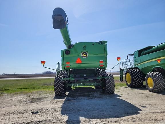 Image of John Deere S790 equipment image 4