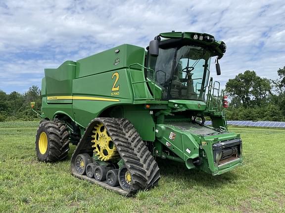 Image of John Deere S790 equipment image 1