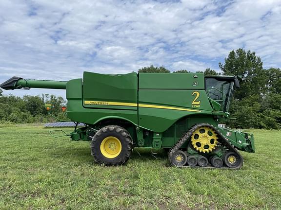 Image of John Deere S790 equipment image 2