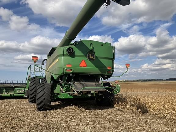 Image of John Deere S790 equipment image 2