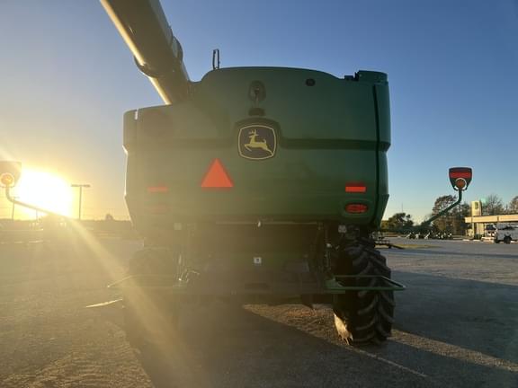 Image of John Deere S790 equipment image 4
