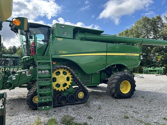 Image of John Deere S790 equipment image 4