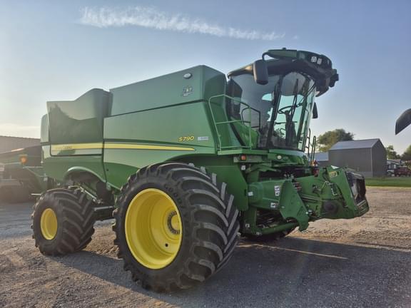 Image of John Deere S790 equipment image 4