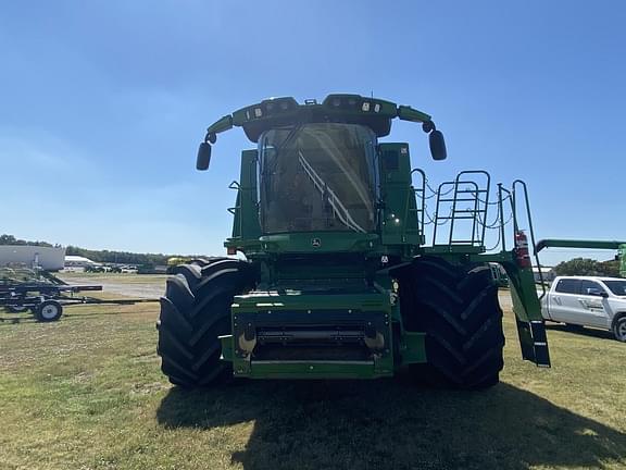 Image of John Deere S790 equipment image 1