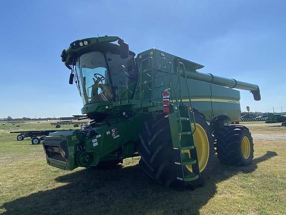 Image of John Deere S790 equipment image 2