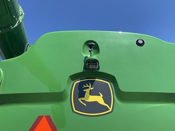 Image of John Deere S790 equipment image 2