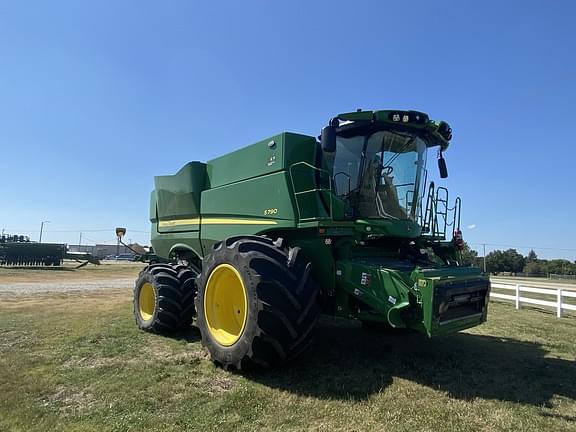 Image of John Deere S790 equipment image 3