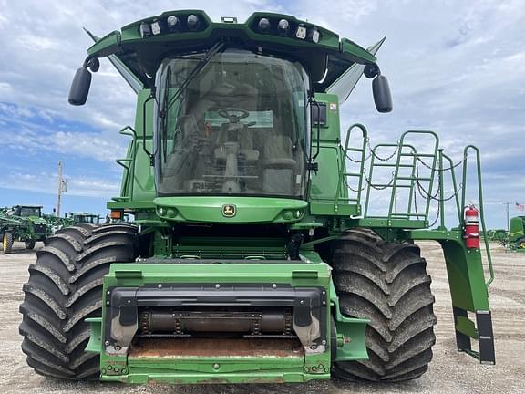 Image of John Deere S790 equipment image 1