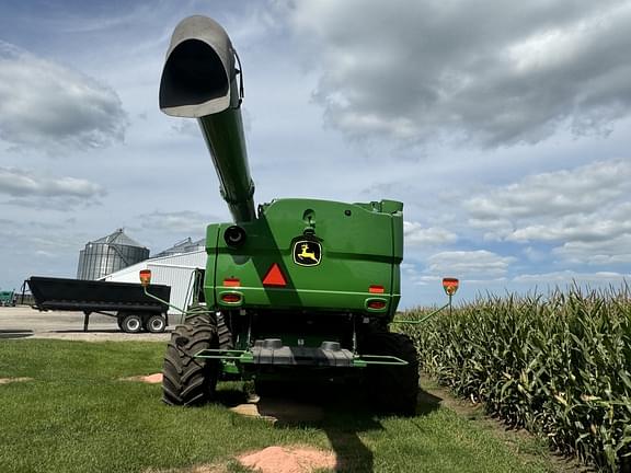 Image of John Deere S790 equipment image 4