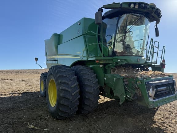 Image of John Deere S790 equipment image 2
