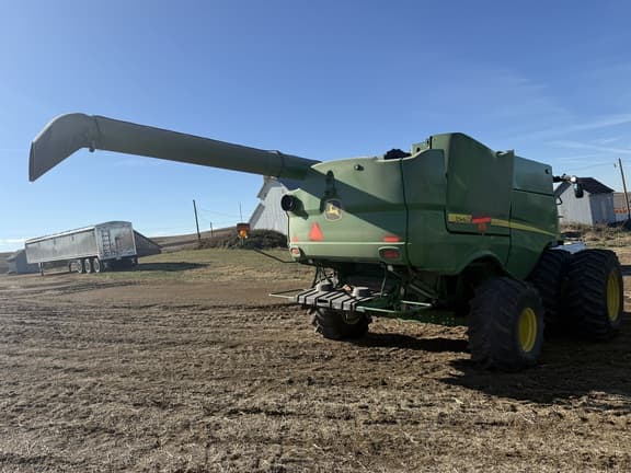 Image of John Deere S790 equipment image 4