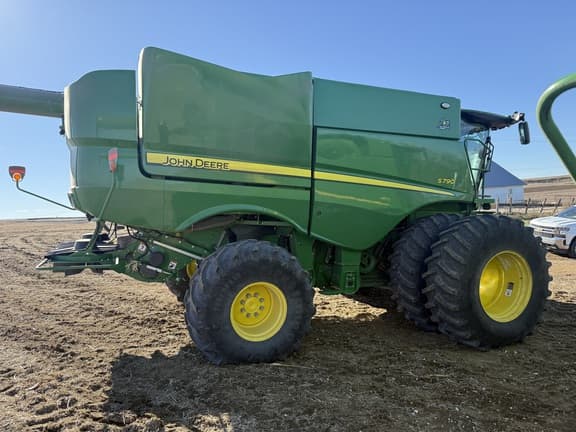 Image of John Deere S790 equipment image 3