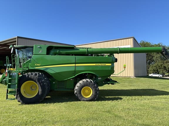 Image of John Deere S790 equipment image 4