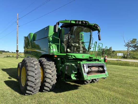 Image of John Deere S790 equipment image 1