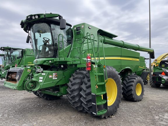 Main image John Deere S790