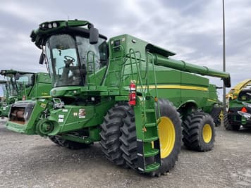 Main image John Deere S790