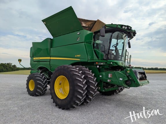 2022 John Deere S790 Equipment Image0
