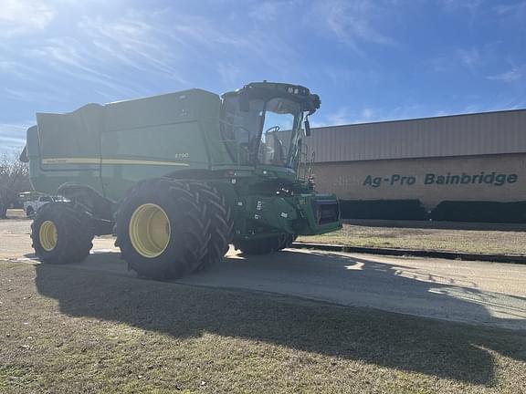 Image of John Deere S790 Primary image