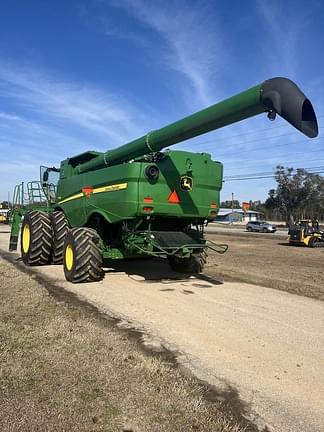 Image of John Deere S790 equipment image 2