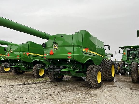 Image of John Deere S790 equipment image 2