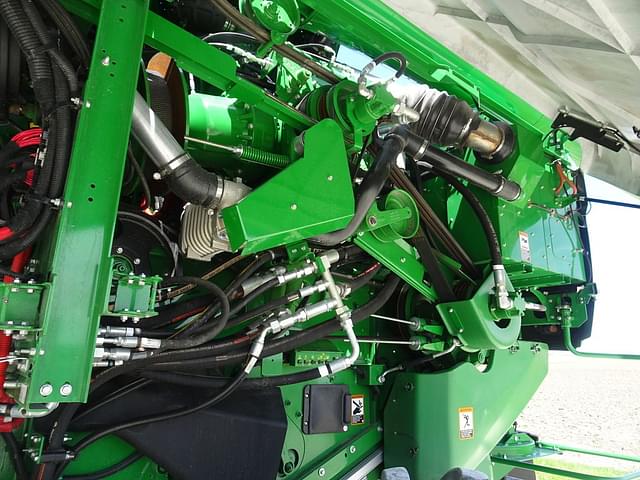 Image of John Deere S790 equipment image 3