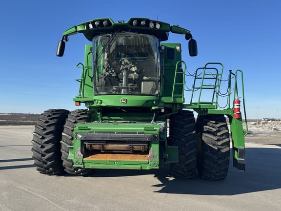 Image of John Deere S790 equipment image 3