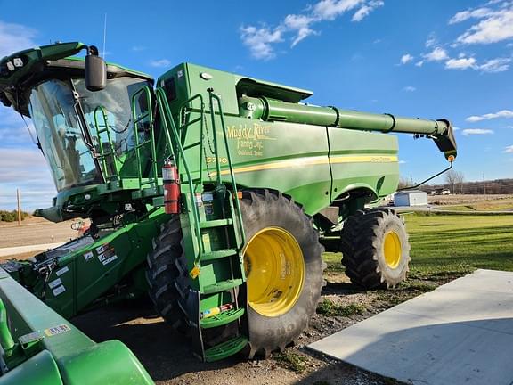 Image of John Deere S790 equipment image 1