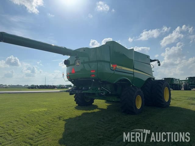 Image of John Deere S790 equipment image 4