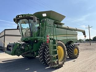 2022 John Deere S790 Equipment Image0