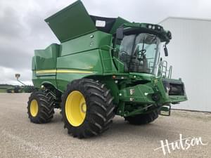 2022 John Deere S790 Image