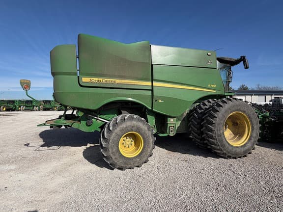 Image of John Deere S790 equipment image 4