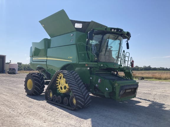 Main image John Deere S790