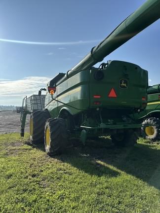 Image of John Deere S790 equipment image 4