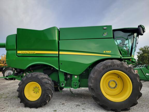 Image of John Deere S790 equipment image 3