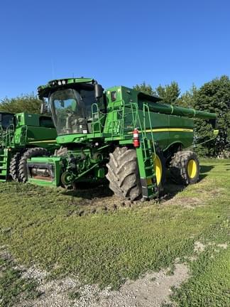 Image of John Deere S790 equipment image 3