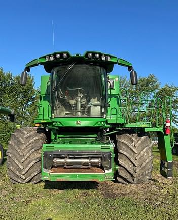 Image of John Deere S790 equipment image 1