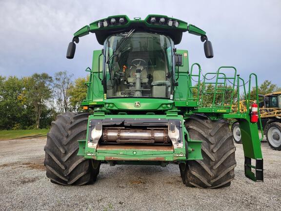 Image of John Deere S790 equipment image 1