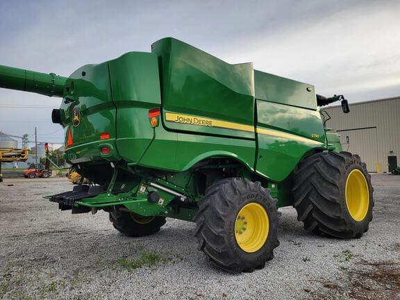 Image of John Deere S790 equipment image 4
