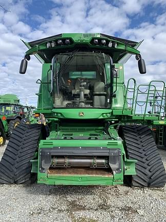 Image of John Deere S790 equipment image 2