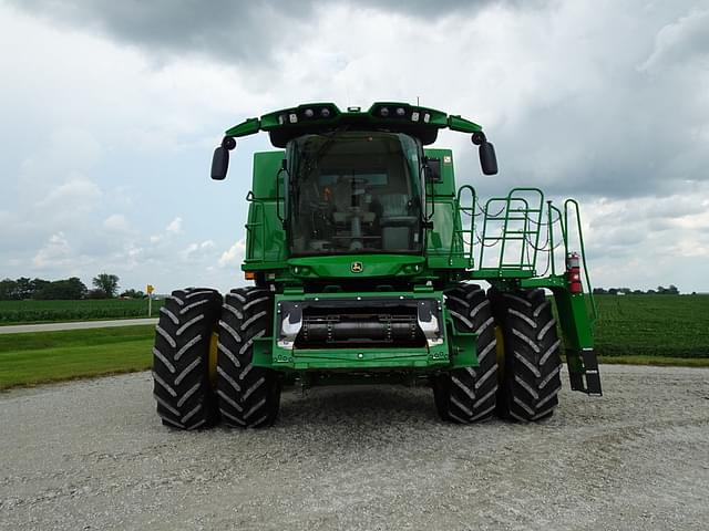 Image of John Deere S790 equipment image 1