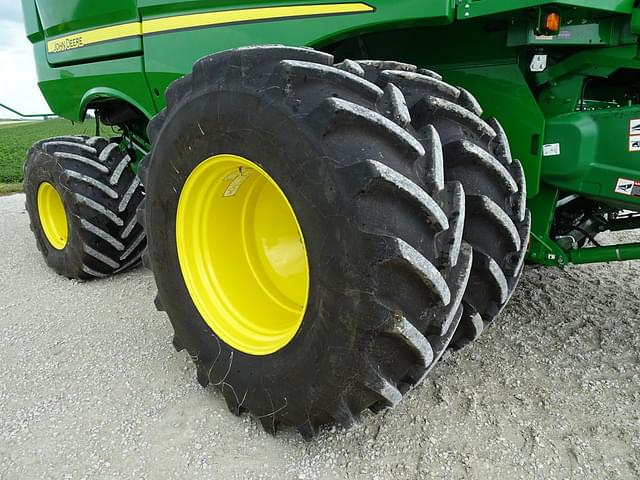 Image of John Deere S790 equipment image 2