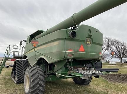 Image of John Deere S790 equipment image 3