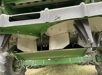 Image of John Deere S790 equipment image 4