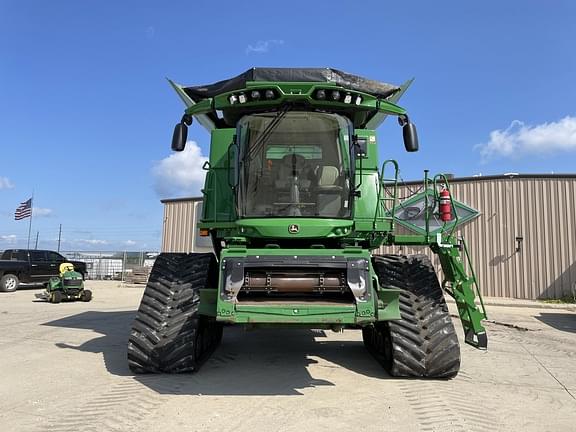 Image of John Deere S790 equipment image 2