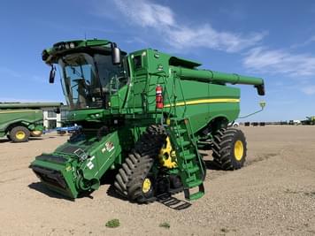 Main image John Deere S790