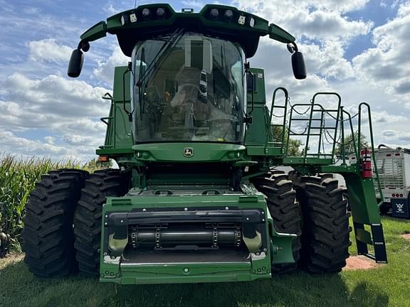 Image of John Deere S790 equipment image 2